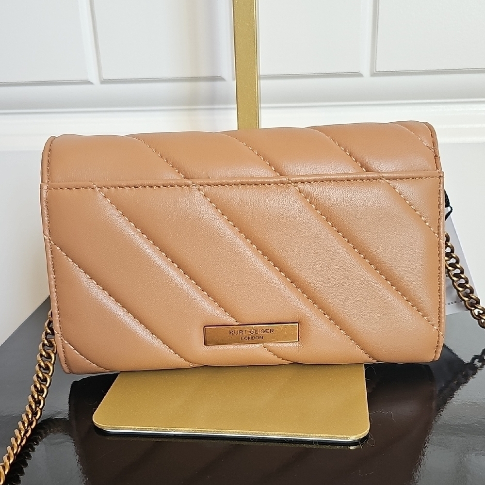 Kurt Geiger NWT London Soho Drench Leather Wallet on a Detachable Chain - Picture 4 of 9